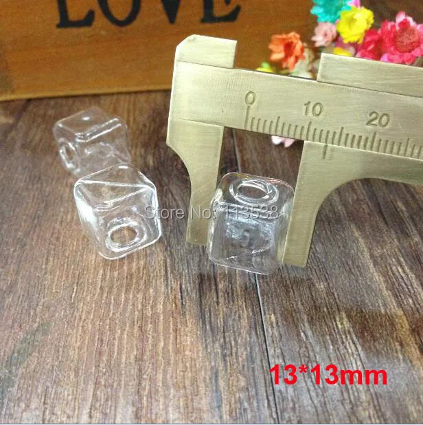 100pcs/lot 13*13mm square cube cute mini glass globes handmade Glass bubble sample bottle empty vial pendant jewelry findings
100pcs/lot 13*13mm square cube cute mini glass globes handmade Glass bubble sample bottle empty vial pendant jewelry findings