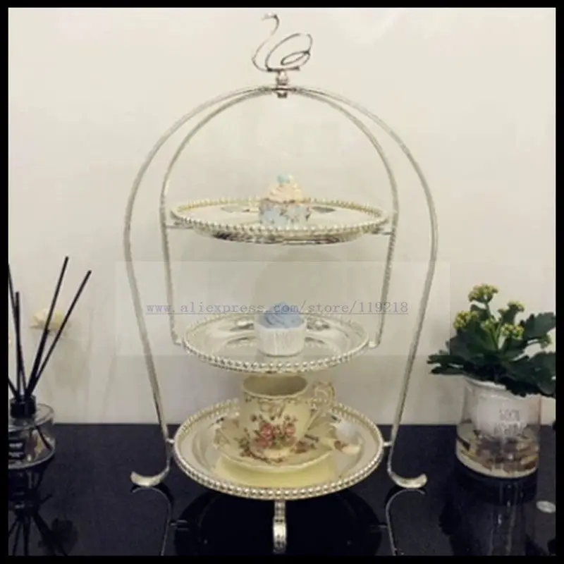 1 PCS Creative European three-layer afternoon tea snack rack multi-layer cake plate metal wedding dessert table
1 PCS Creative European three-layer afternoon tea snack rack multi-layer cake plate metal wedding dessert table