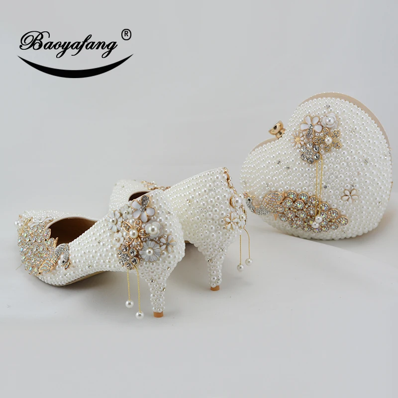 BaoYaFang White pearl Women wedding shoes with matching bags bride 6cm Thin heel Peacock Ladies Paty shoe and bag Big size
BaoYaFang White pearl Women wedding shoes with matching bags bride 6cm Thin heel Peacock Ladies Paty shoe and bag Big size