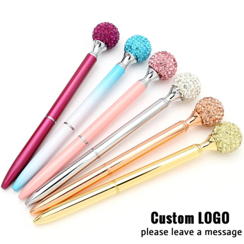 1pc New Metal Fashion Crystal Ballpoint Pens Student Office Stationery Crystal Ball For Kids Gift Pen Novelty Pen Free Lettering
1pc New Metal Fashion Crystal Ballpoint Pens Student Office Stationery Crystal Ball For Kids Gift Pen Novelty Pen Free Lettering