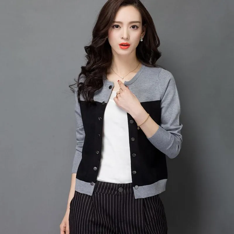 Early Spring and Autumn Short Jacket Large Size Slim Double Breasted Women's Cardigan Hit Color Sweater New Sweater
Early Spring and Autumn Short Jacket Large Size Slim Double Breasted Women's Cardigan Hit Color Sweater New Sweater