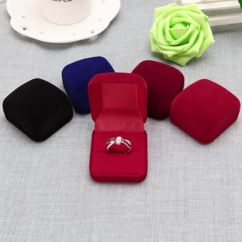 Fashion 5Colors Velvet Engagement Wedding Ring Earring Pendant Jewelry Display Box Gifts
Fashion 5Colors Velvet Engagement Wedding Ring Earring Pendant Jewelry Display Box Gifts