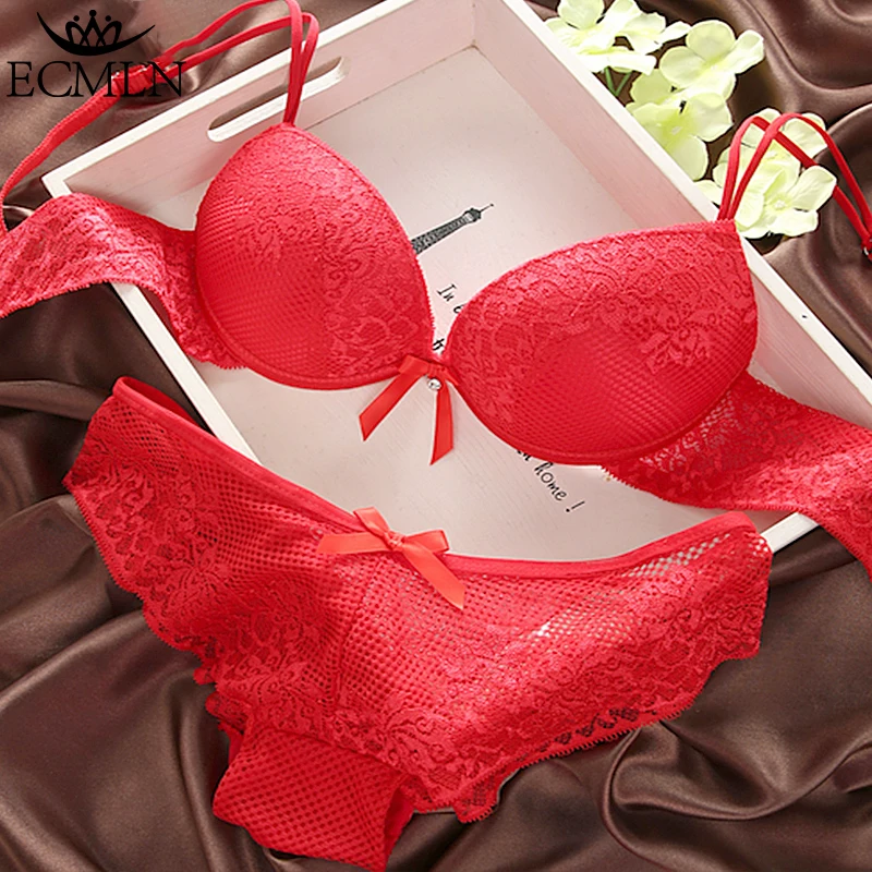 Explosion models Fashion fashion lace sexy thin deep V-neck push up underwear hot-selling vintage solid color bra set
Explosion models Fashion fashion lace sexy thin deep V-neck push up underwear hot-selling vintage solid color bra set