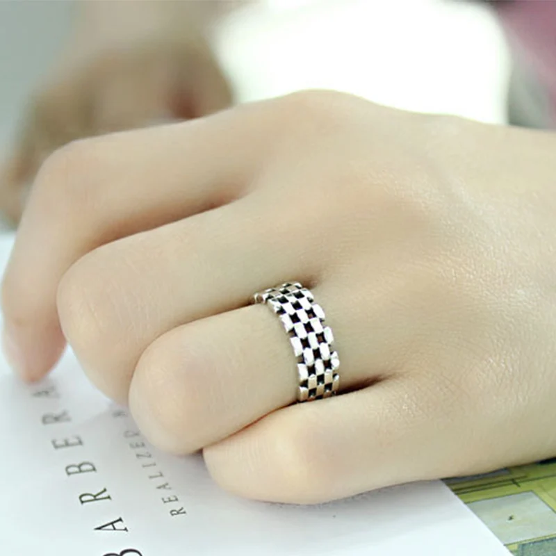 High Quality Vintage Personality Roman Checkered Watch Band Open Rings for Women Engagement Ring Wedding Jewelry Bijoux Femme
High Quality Vintage Personality Roman Checkered Watch Band Open Rings for Women Engagement Ring Wedding Jewelry Bijoux Femme
