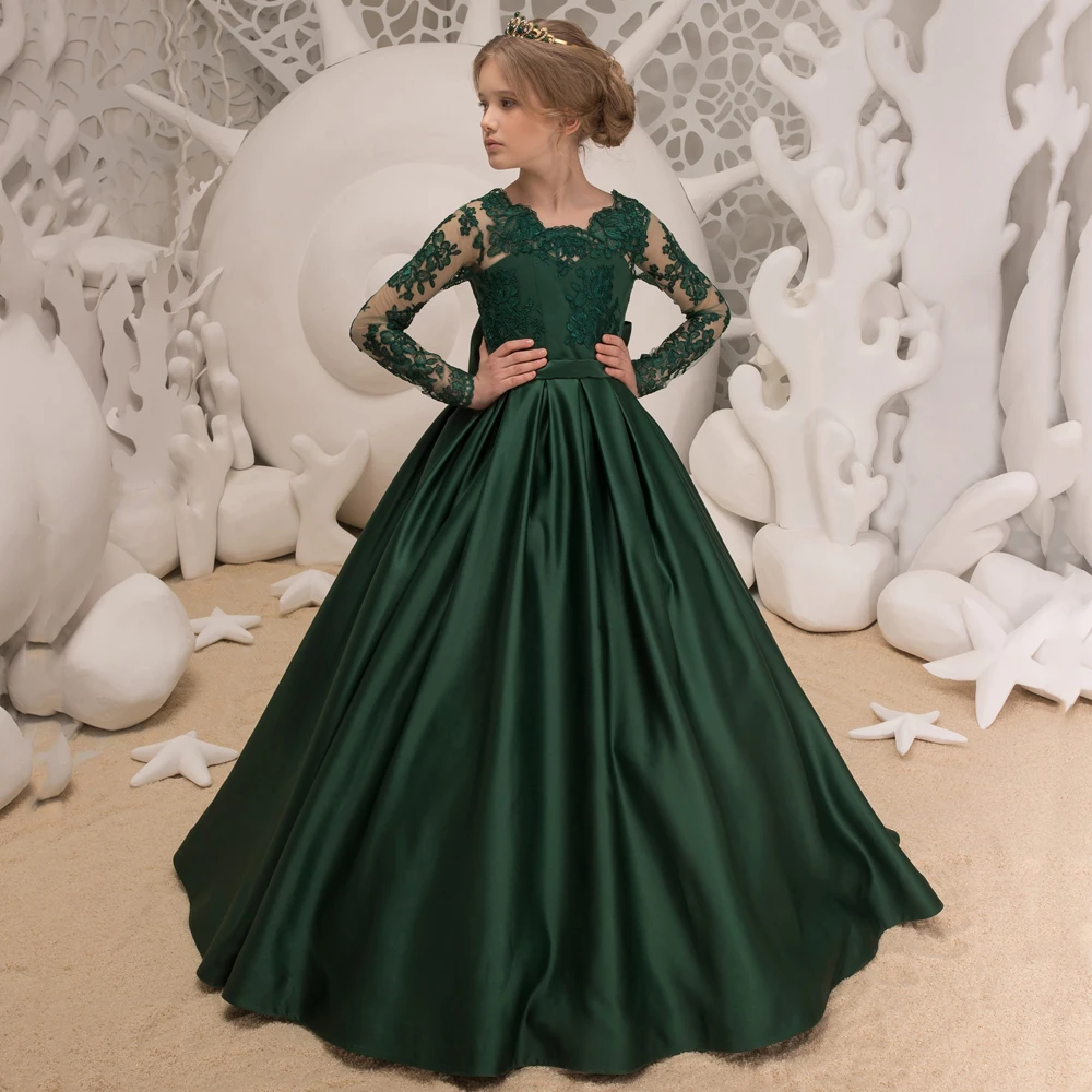 New Arrivals Flower Girls Lace Appliques O-neck V Back Long Sleeves Ball Gowns Chapel Train Wedding Gowns Girls Princess Dresses
New Arrivals Flower Girls Lace Appliques O-neck V Back Long Sleeves Ball Gowns Chapel Train Wedding Gowns Girls Princess Dresses