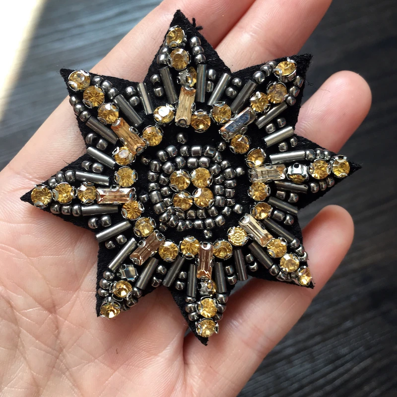 1PCS Black Snowflake Shape Handmade Sewing on Rhinestone Beaded Patches for Clothes DIY Apparel Sewing Accessories LSHB474
1PCS Black Snowflake Shape Handmade Sewing on Rhinestone Beaded Patches for Clothes DIY Apparel Sewing Accessories LSHB474