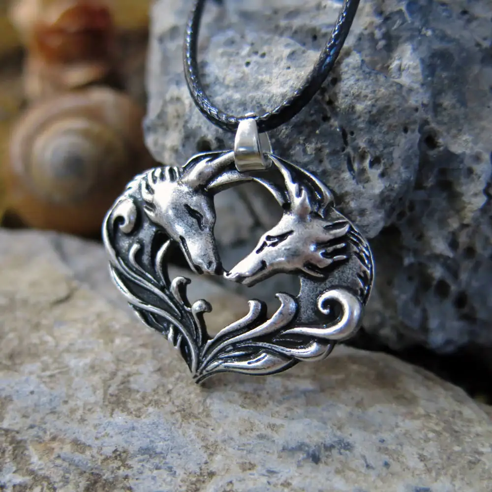 1pc Dropshipping Fantasy Viking Necklace Vintage Horse Lords Necklace bronze Retro Horse Heart necklace for Women Jewelry
1pc Dropshipping Fantasy Viking Necklace Vintage Horse Lords Necklace bronze Retro Horse Heart necklace for Women Jewelry