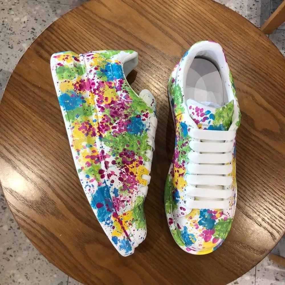 Brand Shoes Women Genuine Leather Silk Cowhide Shoes Casual Sneakers Graffiti Couple shoes Zapatos De Mujer Shoes TPU outsole
Brand Shoes Women Genuine Leather Silk Cowhide Shoes Casual Sneakers Graffiti Couple shoes Zapatos De Mujer Shoes TPU outsole