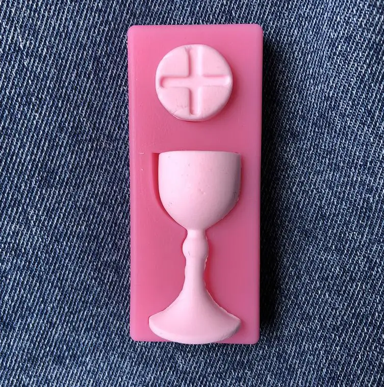 Cake Tool 1pc Charlice cup Baptism Trophy Silicone mold Mould Romantic communition cup Cake Baking Icing Ice DIY
Cake Tool 1pc Charlice cup Baptism Trophy Silicone mold Mould Romantic communition cup Cake Baking Icing Ice DIY