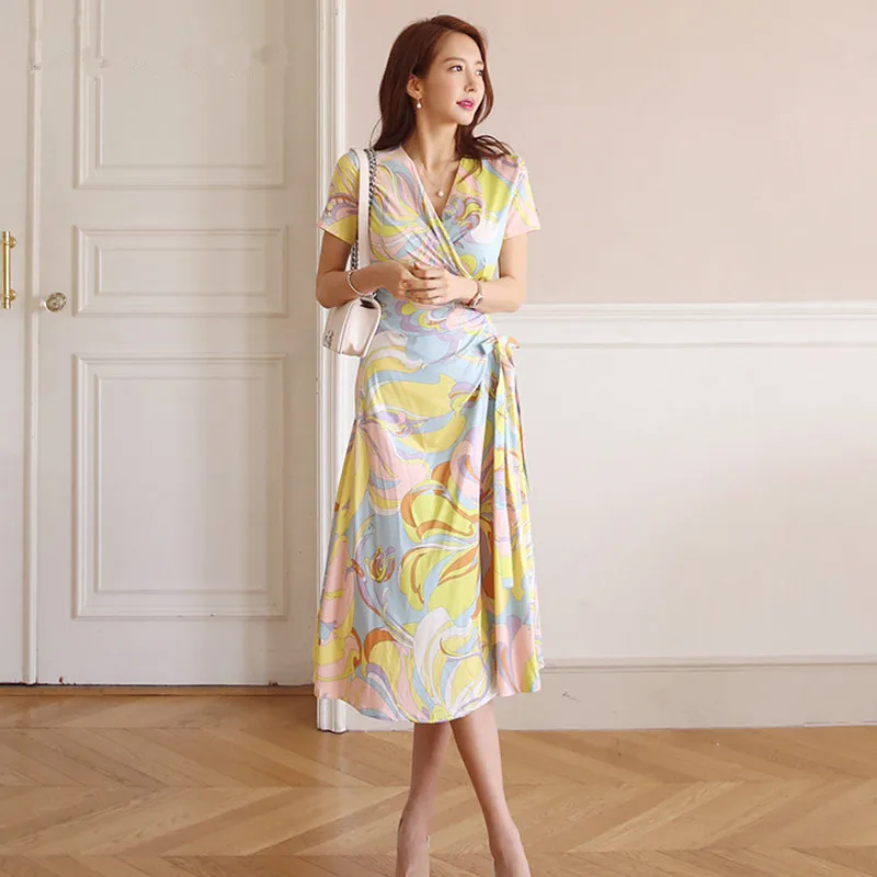 2019 Summer Candy Print Dress Luxury Floral Draped Sweet Dress Women Self-tie Belt V-neck Short Sleeve Sexy Party Long Dress
2019 Summer Candy Print Dress Luxury Floral Draped Sweet Dress Women Self-tie Belt V-neck Short Sleeve Sexy Party Long Dress