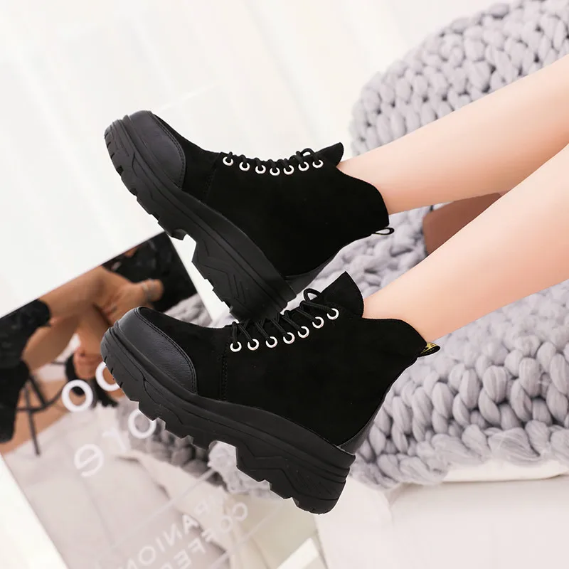 2019 New Women Boots Autumn Winter Ankle Boot for Female Lace Up Shoes Cross Tied Moto Cycle Suede Leather Botas Ladies
2019 New Women Boots Autumn Winter Ankle Boot for Female Lace Up Shoes Cross Tied Moto Cycle Suede Leather Botas Ladies