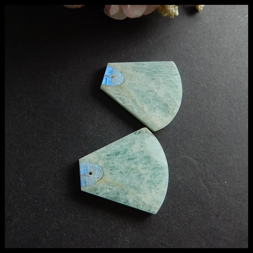 Natural Blue Aquamarine,Moon Stone fashion woman jewelry earring,Semi-precious stones jewelry accessories,31x29x3mm,10.7g
Natural Blue Aquamarine,Moon Stone fashion woman jewelry earring,Semi-precious stones jewelry accessories,31x29x3mm,10.7g