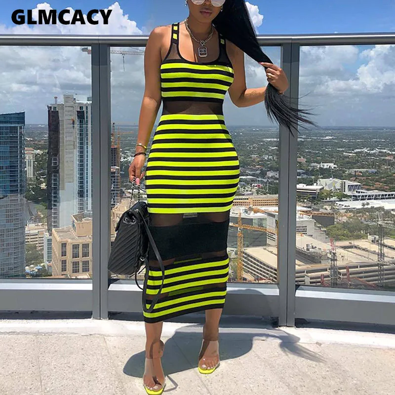 Women Stripe Printed O-neck Sleeveless Bodycon Party Dress Plus Size Mesh Splicing See Through Sexy Mid-Calf Slim Fit Dress
Women Stripe Printed O-neck Sleeveless Bodycon Party Dress Plus Size Mesh Splicing See Through Sexy Mid-Calf Slim Fit Dress