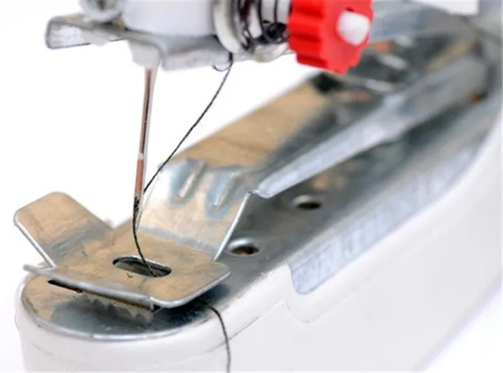 Mini Portable Sewing Machine (13)