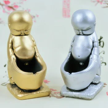 Large ashtray personality lovely Chinese retro ornaments boyfriend bar Home Furnishing gift room
Large ashtray personality lovely Chinese retro ornaments boyfriend bar Home Furnishing gift room