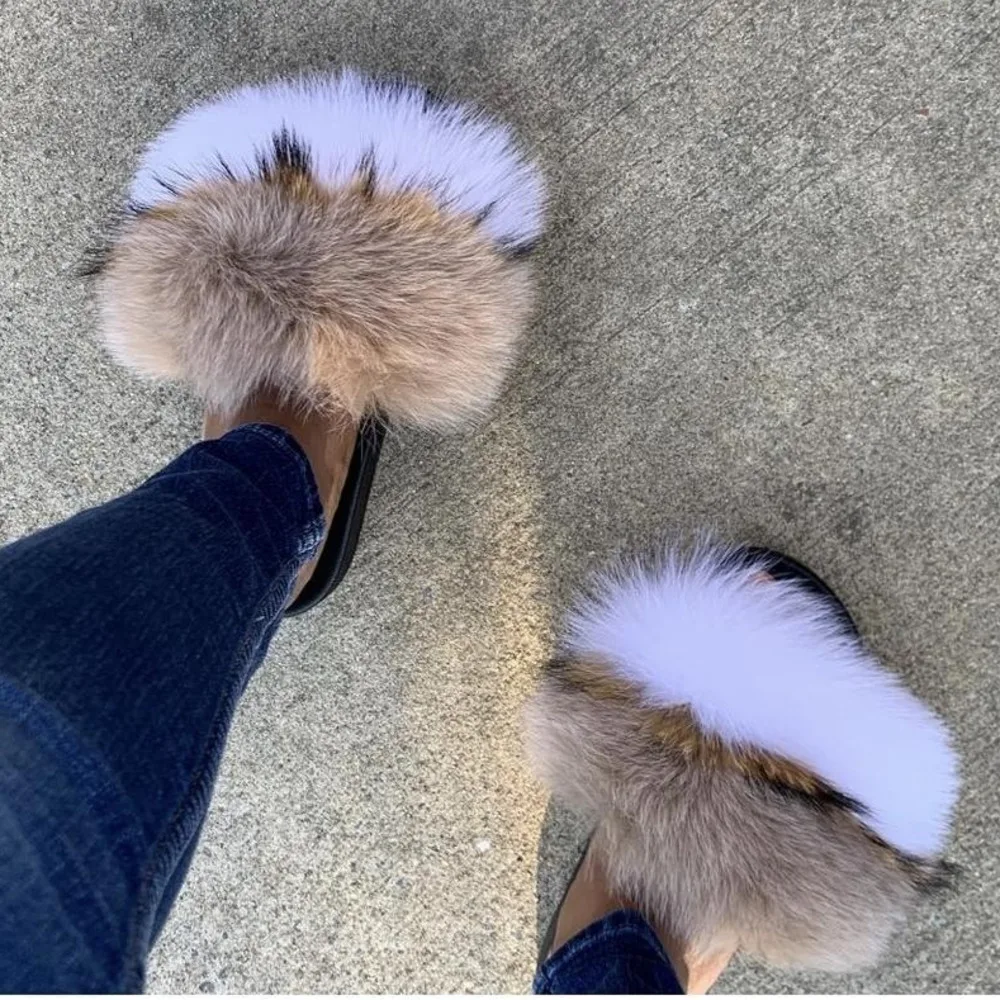 Wholesale Real Fox/raccoon Fur Slippers Slides New Arrival Beauty Summer Flip Flops Fluffy Fur Sandals Plush Shoes
Wholesale Real Fox/raccoon Fur Slippers Slides New Arrival Beauty Summer Flip Flops Fluffy Fur Sandals Plush Shoes
