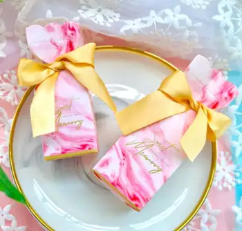 50 Pcs European Vase Style Pink Marble Wedding Favors Candy Boxes Bomboniera Party Gift Box Giveaways Box Return Thanks Box
50 Pcs European Vase Style Pink Marble Wedding Favors Candy Boxes Bomboniera Party Gift Box Giveaways Box Return Thanks Box