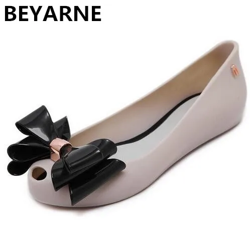 BEYARNE woman big bowtie jelly shoes fish mouth lady flat rain sandals women student summer beach sandal candy color size 35-40
BEYARNE woman big bowtie jelly shoes fish mouth lady flat rain sandals women student summer beach sandal candy color size 35-40