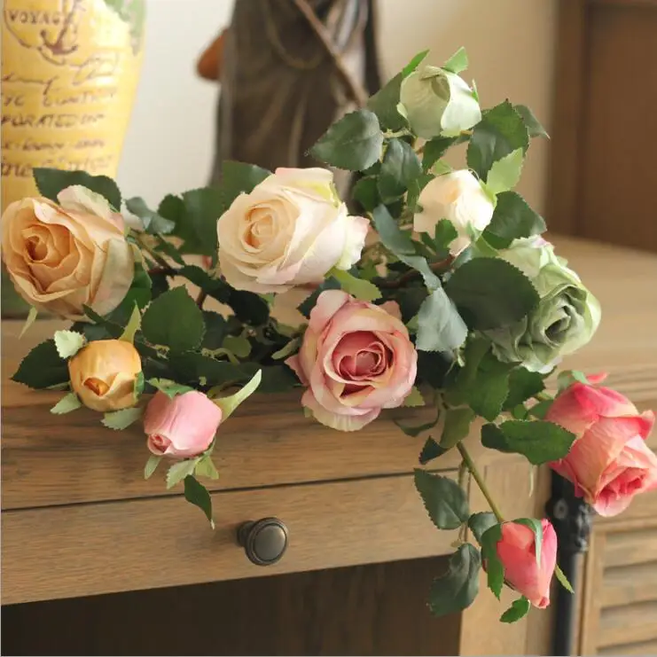 Retro Bulgaria roses branch silk+plastic Artificial flowers Xmas home hotel decor rose wedding fall decorations DIY flores
Retro Bulgaria roses branch silk+plastic Artificial flowers Xmas home hotel decor rose wedding fall decorations DIY flores