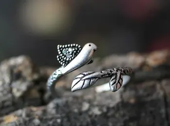 2016 Wholesale Retro Burnished Bird and Branch Ring Ancient Silver Plated Nature Theme adjustable Jewelry fpr women,women's gift
2016 Wholesale Retro Burnished Bird and Branch Ring Ancient Silver Plated Nature Theme adjustable Jewelry fpr women,women's gift
