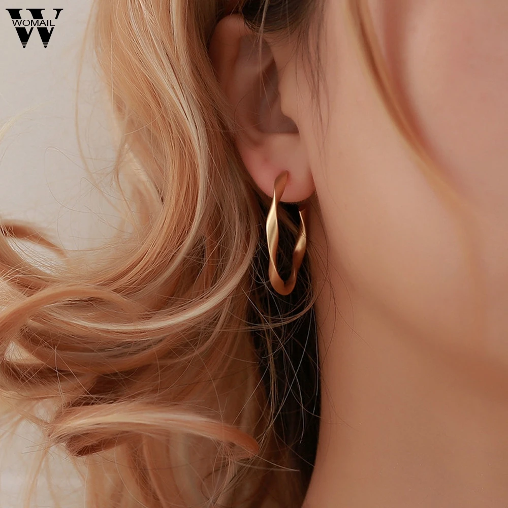 Punk Rock Minimalist GeometricDistortion Gold Alloy Round Long Hollow Big Round Earrings Hiphop Rock Simple For Women
Punk Rock Minimalist GeometricDistortion Gold Alloy Round Long Hollow Big Round Earrings Hiphop Rock Simple For Women