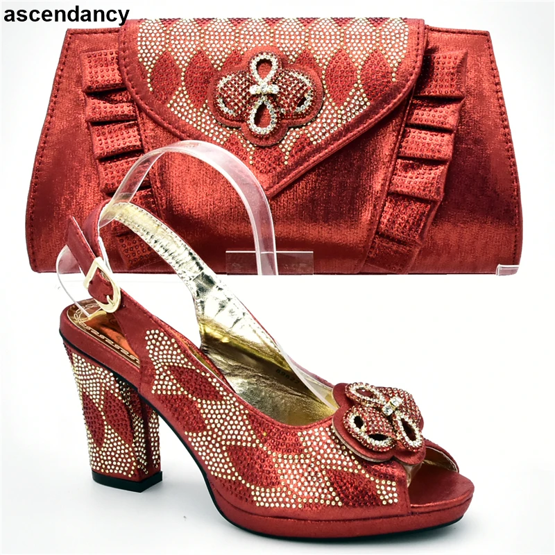 Talian Designer Shoes and Bags Matching Set Decorated with Rhinestone Women Shoes and Bag Set In Italy Rhinestone Wedding Shoes
Talian Designer Shoes and Bags Matching Set Decorated with Rhinestone Women Shoes and Bag Set In Italy Rhinestone Wedding Shoes