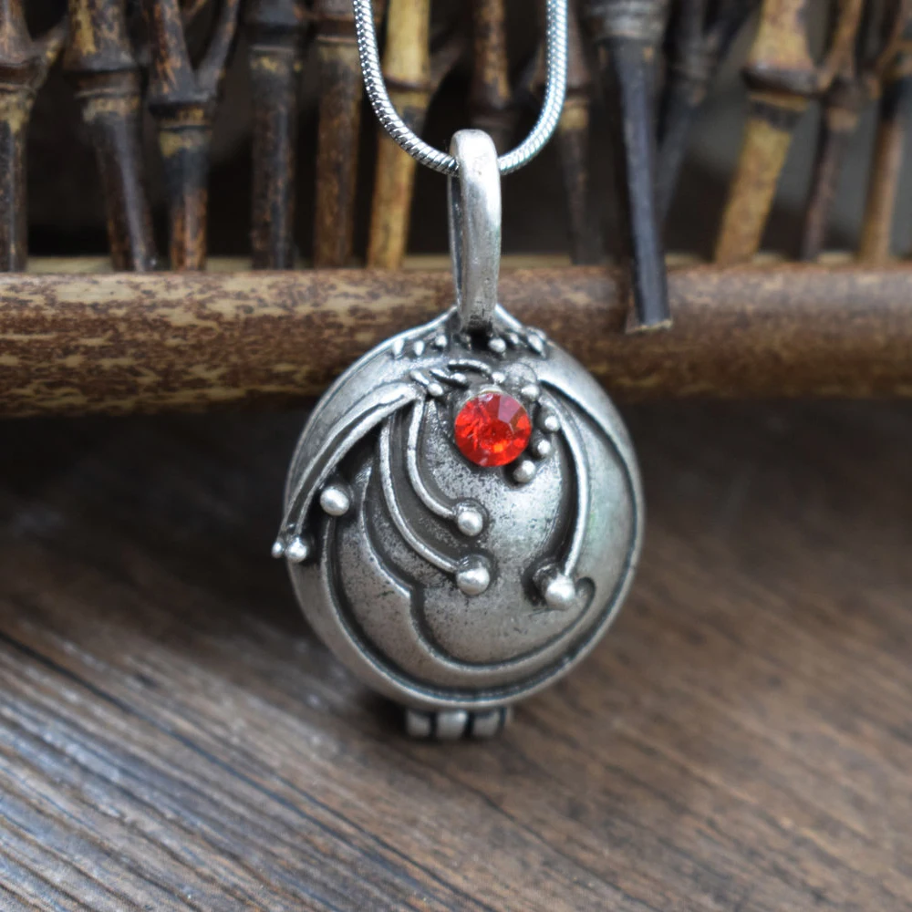 SanLan vintage classic necklace jewelry Elena Gilbert vintage Pendant valentine's day present gift
SanLan vintage classic necklace jewelry Elena Gilbert vintage Pendant valentine's day present gift