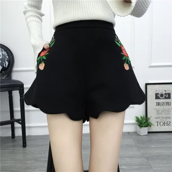 2018 Spring and Autumn Large Size Women's Thin Waist Embroidered Shorts
2018 Spring and Autumn Large Size Women's Thin Waist Embroidered Shorts
