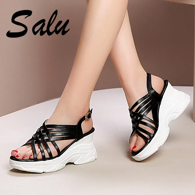 Salu Women Sandals New Platform High Heels Fashion Sexy Wedding Party Shoes Summer Shoes Woman Round Toe Buckle Basic Shoes
Salu Women Sandals New Platform High Heels Fashion Sexy Wedding Party Shoes Summer Shoes Woman Round Toe Buckle Basic Shoes