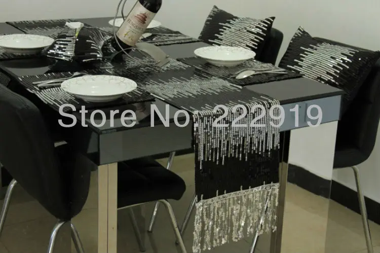 Wholesale Two-color paillette table runner / modern brief customize bed runner/shine bling bling table set free shipping
Wholesale Two-color paillette table runner / modern brief customize bed runner/shine bling bling table set free shipping
