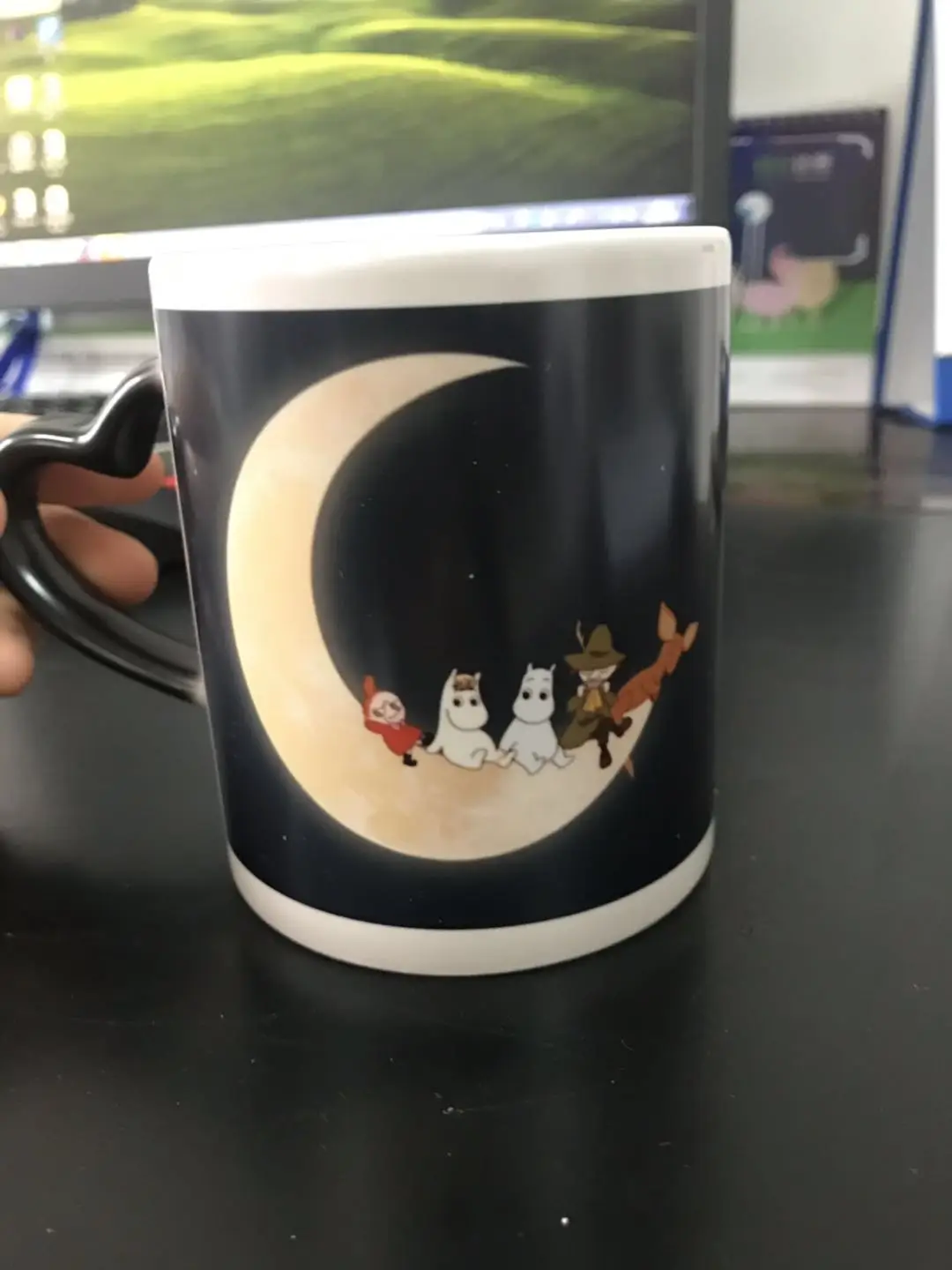 Moomin 350ML Large Capacity Evening Milk Coffe Mug Color Change Temperature Sensing Mug coffee cup tazas de ceramica creativas
Moomin 350ML Large Capacity Evening Milk Coffe Mug Color Change Temperature Sensing Mug coffee cup tazas de ceramica creativas