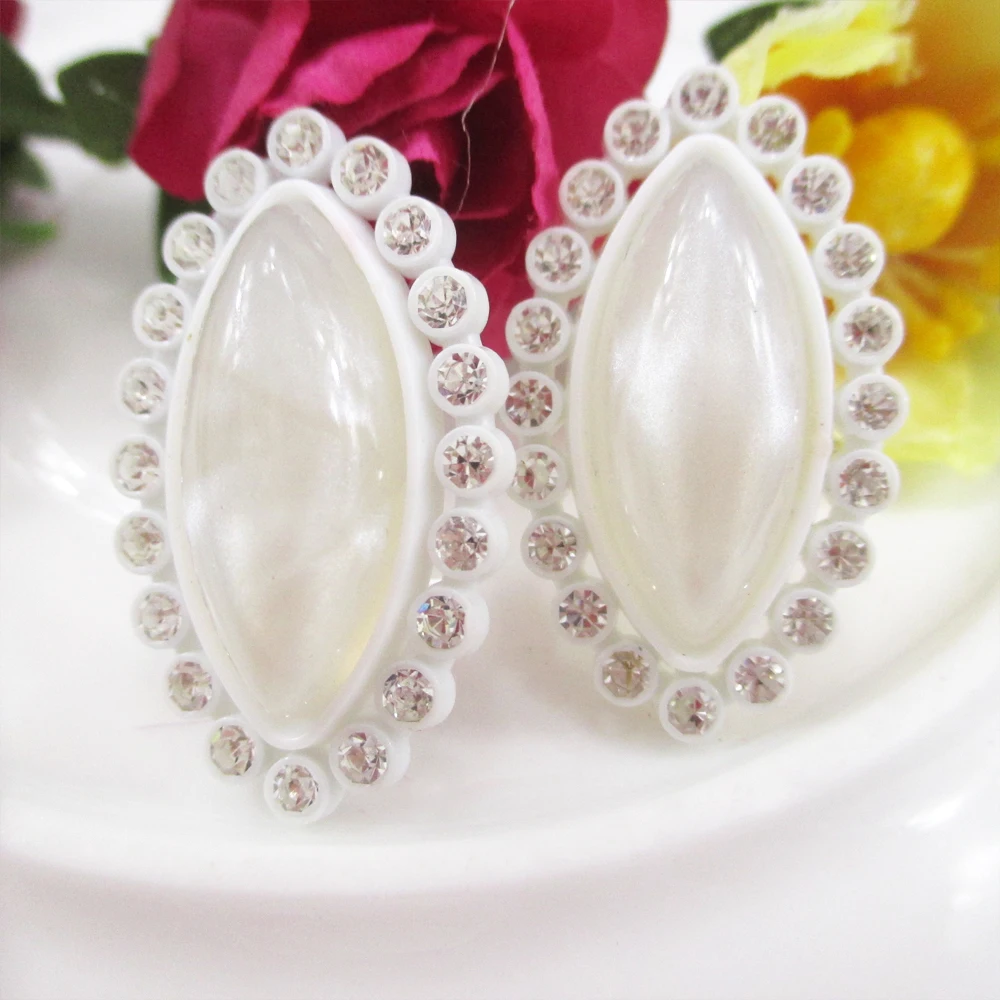 30*18MM crystal Beads high quality 5 pieces,DIY handmade materials,wedding gift wrap,5Y50396
30*18MM crystal Beads high quality 5 pieces,DIY handmade materials,wedding gift wrap,5Y50396