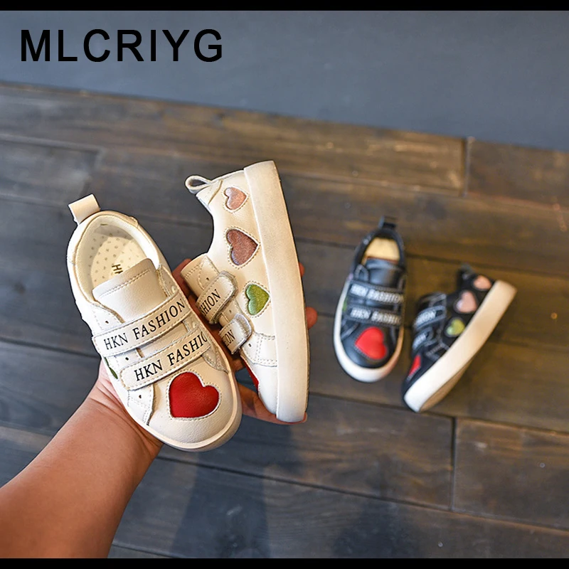 Autumn New Kids Sport Sneakers Children Black Heart Shoes Baby Girls Mesh Casual Sneakers Boys Brand Chunky Sneakers Trainers
Autumn New Kids Sport Sneakers Children Black Heart Shoes Baby Girls Mesh Casual Sneakers Boys Brand Chunky Sneakers Trainers