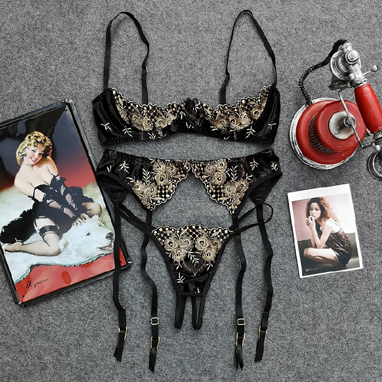 

Ultra-thin Push Up Bra Crotchless Panty Set French Vintage Women Intimates Embroidery Cupless Bras Lingerie with Garters Sets