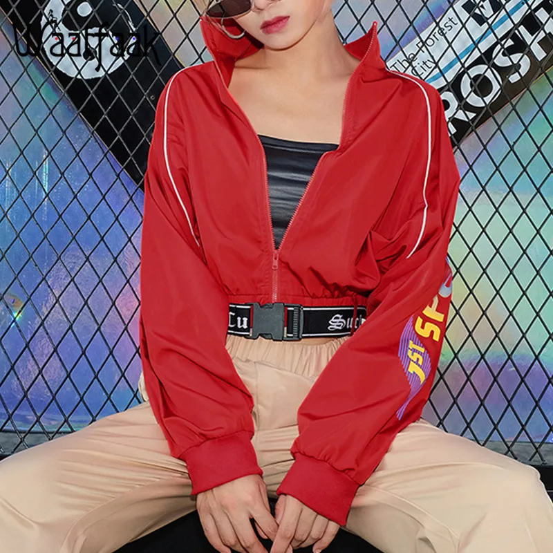 Waatfaak Spring Autumn Jacket Women Stand Collar Jacket Belt Red Letter Printed Coat Striped Cropped Windbreaker Loose Jacket
Waatfaak Spring Autumn Jacket Women Stand Collar Jacket Belt Red Letter Printed Coat Striped Cropped Windbreaker Loose Jacket