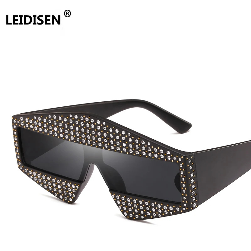 LEIDISEN Luxury Rhinestone Sunglasses Women 2018 Fashion Oversize Rectangle Sun glasses for Women Big Frame Style Eyewear UV400
LEIDISEN Luxury Rhinestone Sunglasses Women 2018 Fashion Oversize Rectangle Sun glasses for Women Big Frame Style Eyewear UV400