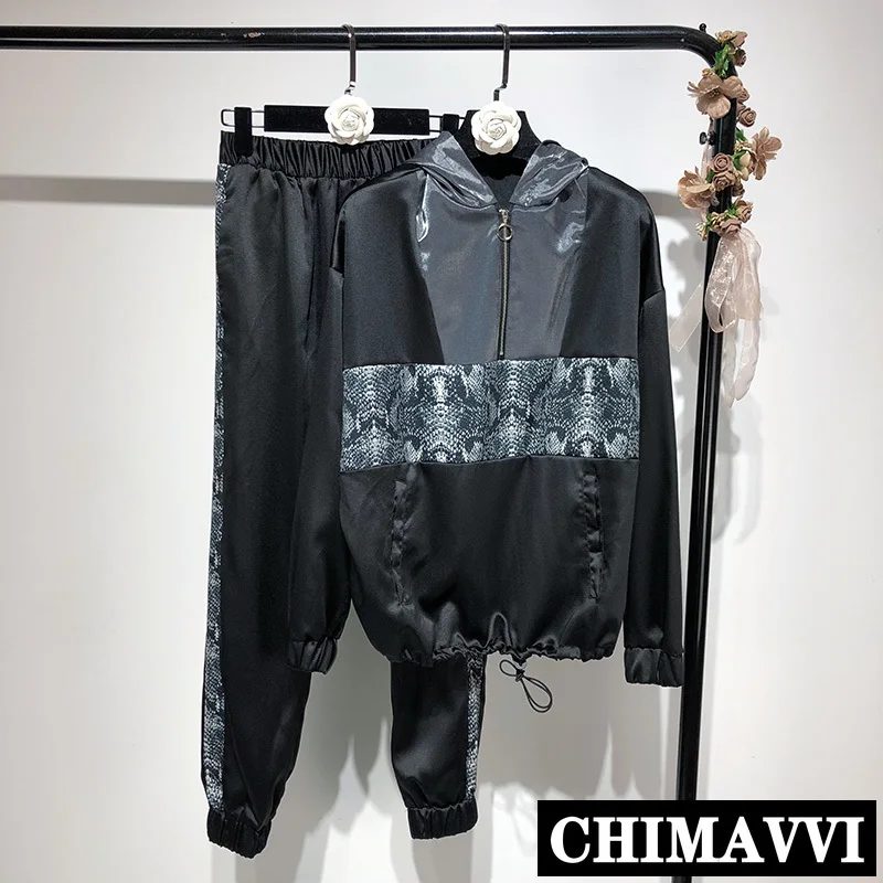 2019 Spring Hat Stitching Serpentine Printed Hoodies Tops + Elastic Waist Jogging Pants Two-piece Female Students Sport Suits
2019 Spring Hat Stitching Serpentine Printed Hoodies Tops + Elastic Waist Jogging Pants Two-piece Female Students Sport Suits