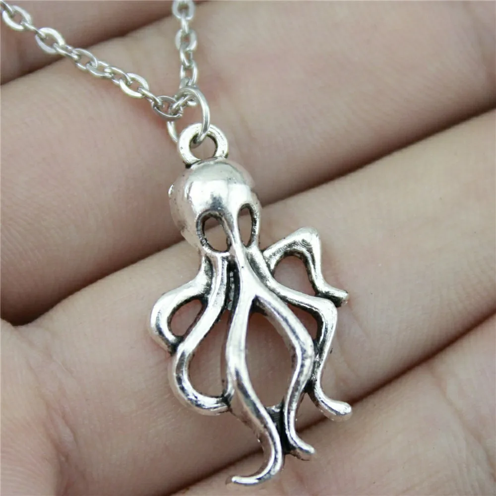 32x17mm Octopus Necklace Pendant For Women Necklace Jewelry Chain Vintage 2 Colors Antique Silver Antique Bronze Color
32x17mm Octopus Necklace Pendant For Women Necklace Jewelry Chain Vintage 2 Colors Antique Silver Antique Bronze Color