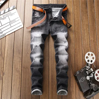 2019 Mens Ripped Black Embroidery Poker Badge Denim Jeans Casual Biker Slim Straight Pants Fashion Designer Hole Splice Jeans
2019 Mens Ripped Black Embroidery Poker Badge Denim Jeans Casual Biker Slim Straight Pants Fashion Designer Hole Splice Jeans