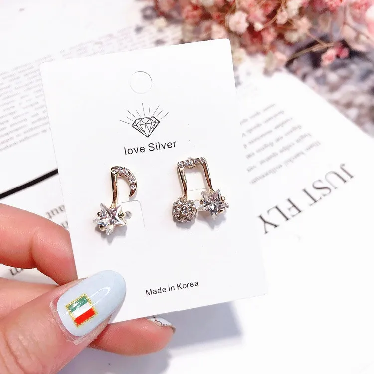 2018 Hot Korean Fashion Rhinestone Musical Note Online Star Stud Earrings For Women Lovely Asymmetric Brincos
2018 Hot Korean Fashion Rhinestone Musical Note Online Star Stud Earrings For Women Lovely Asymmetric Brincos