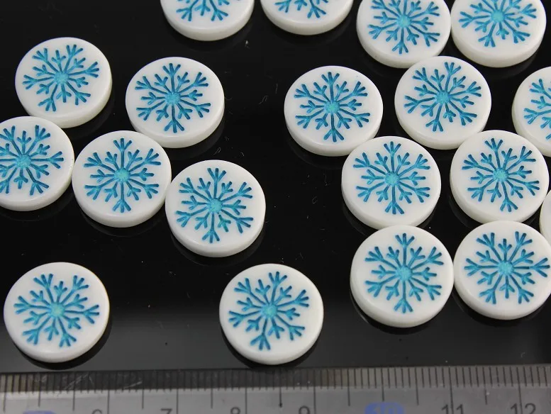 250 pcs Handmade resin Cabochons Flat Back Snow Snowflake Winter 16mm Art Charm Picture Charm laquered snow flakes
250 pcs Handmade resin Cabochons Flat Back Snow Snowflake Winter 16mm Art Charm Picture Charm laquered snow flakes