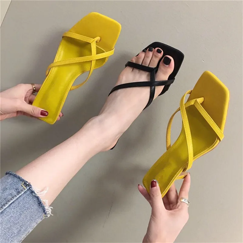 19SS Concise Cross Tied Thin Heels Flip Flops Sexy Open Toe Outside Summer Slippers Casual Strappy Sandals Beach Shoes Woman
19SS Concise Cross Tied Thin Heels Flip Flops Sexy Open Toe Outside Summer Slippers Casual Strappy Sandals Beach Shoes Woman
