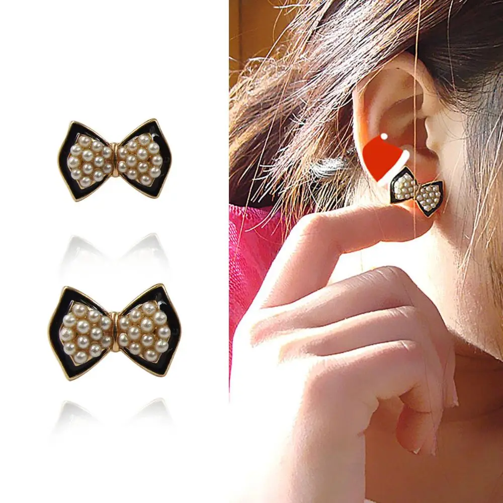 Korean Sweet Girls OL Simulated Pearl Bowknot Cute Exquisite Stud Earring E736
Korean Sweet Girls OL Simulated Pearl Bowknot Cute Exquisite Stud Earring E736