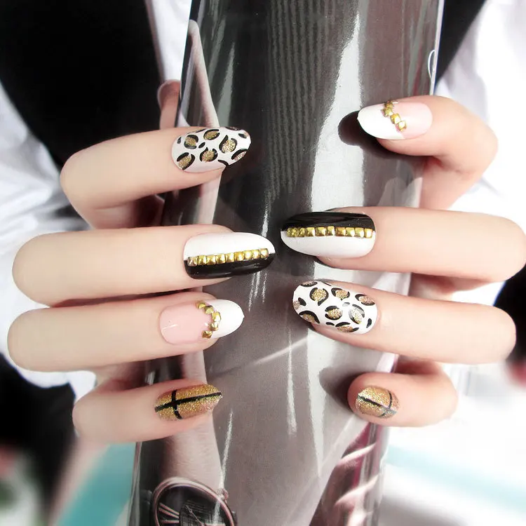 24pcs Nails Kit Long Fake Nails Leopard Design Nail Art False Nail Tips Full Wrap Press On Nails Black White Transparent
24pcs Nails Kit Long Fake Nails Leopard Design Nail Art False Nail Tips Full Wrap Press On Nails Black White Transparent