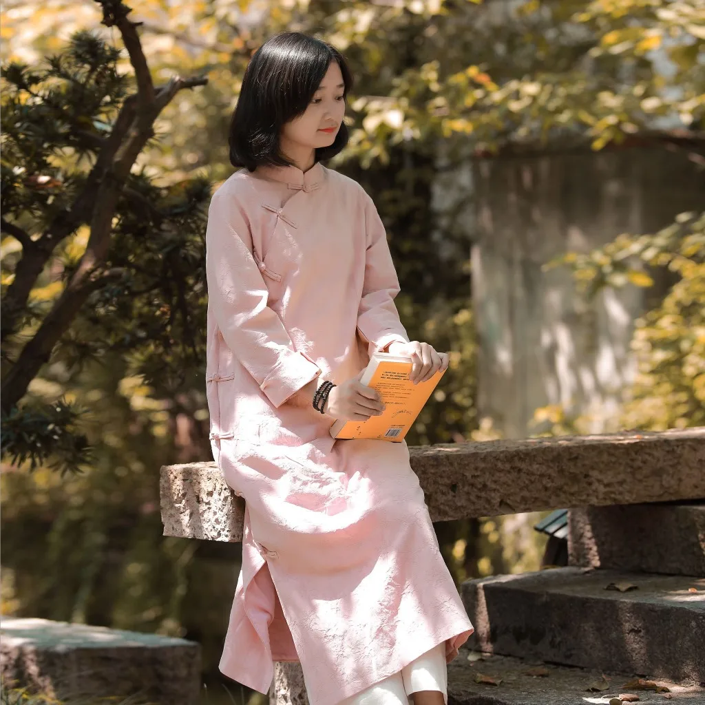 Original Theatrical Cotton Jacquard Long Paragraph Retro Plate Buttons Long-sleeve Improved Version Cheongsam Dress Elegant Gown
Original Theatrical Cotton Jacquard Long Paragraph Retro Plate Buttons Long-sleeve Improved Version Cheongsam Dress Elegant Gown