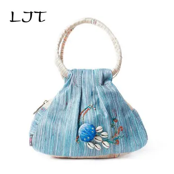 LJT 2019 Embroidery Peacock Handbag New National Wind Lady Canvas Fashion Luxury Handbag Retro Tote Clutch Women Bags Designer
LJT 2019 Embroidery Peacock Handbag New National Wind Lady Canvas Fashion Luxury Handbag Retro Tote Clutch Women Bags Designer