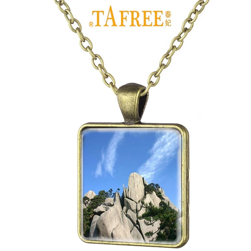 TAFREE Chinese Beautiful Scenery Mount Huangshan Art Picture Square Necklace Antique Bronze Plated Glass Cabochon Jewelry HS64
TAFREE Chinese Beautiful Scenery Mount Huangshan Art Picture Square Necklace Antique Bronze Plated Glass Cabochon Jewelry HS64