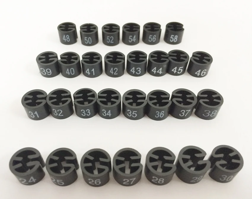 20 pcs plastic number size markers height 9.5mm Dia.12mm hanger tag size dividers for boutique black tag white size sizers
20 pcs plastic number size markers height 9.5mm Dia.12mm hanger tag size dividers for boutique black tag white size sizers