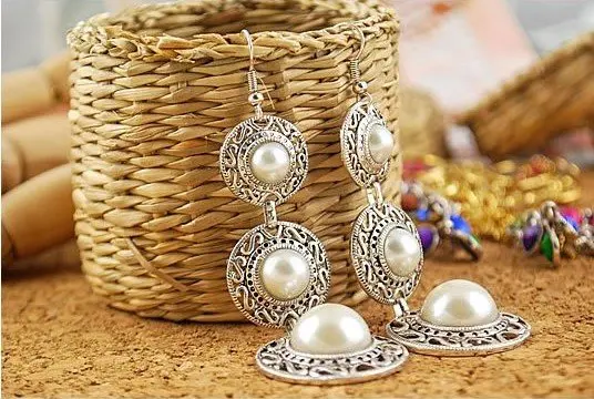 Fashion Hot Selling New Style Retro Noble WOmen 3 Circle White Simulated Pearl Earrings E19
Fashion Hot Selling New Style Retro Noble WOmen 3 Circle White Simulated Pearl Earrings E19