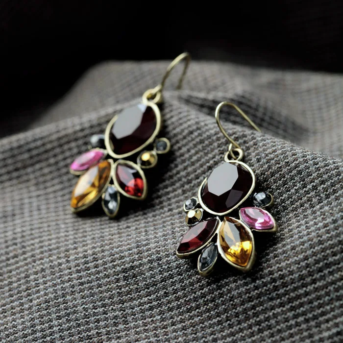 Women Fashion Luxury Irregular Crystal Drop Earrings Brincos Trendy Multicolor Stone Dangle Earrings Bijoux Jewelry Gift E5226
Women Fashion Luxury Irregular Crystal Drop Earrings Brincos Trendy Multicolor Stone Dangle Earrings Bijoux Jewelry Gift E5226